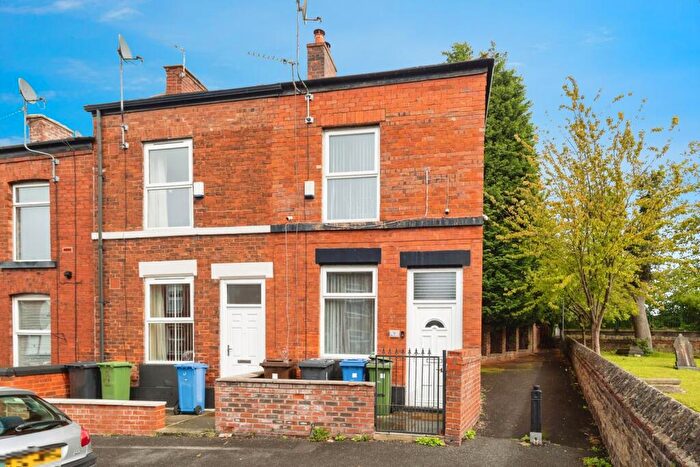 2 Bedroom End Of Terrace House For Sale In Boston Street, Hyde, Greater Manchester, SK14