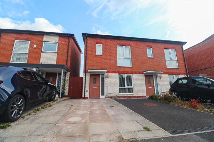 2 Bedroom Semi-Detached House To Rent In Burcot Road, Manchester, M11