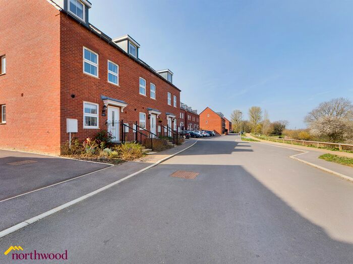 3 Bedroom Terraced House To Rent In Bywater Drive, Banbury, OX16