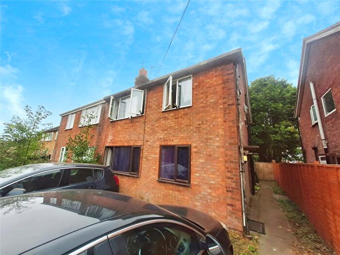 2 Bedroom Flat To Rent In Tudor Road, Nuneaton, Warwickshire, CV10