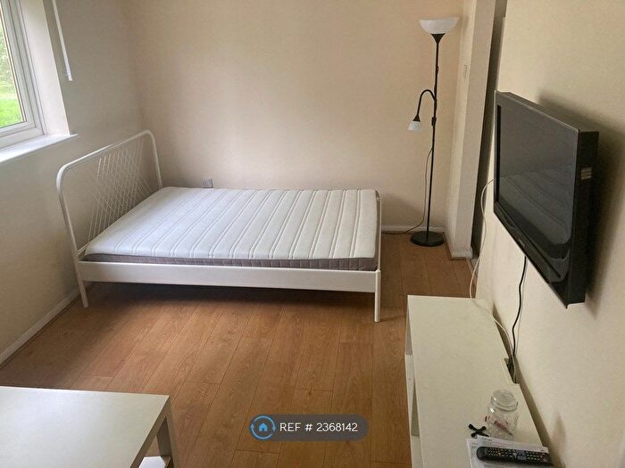 Studio To Rent In Thurmaston, Leicester, LE4