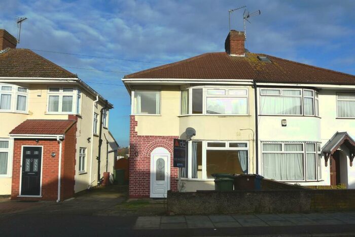 4 Bedroom Semi-Detached House To Rent In Arundel Drive, South Harrow, HA2