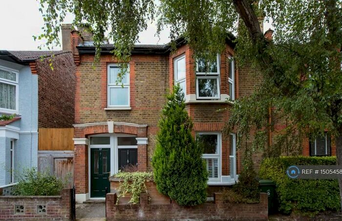 2 Bedroom Flat To Rent In Wellesley Road, London, E17
