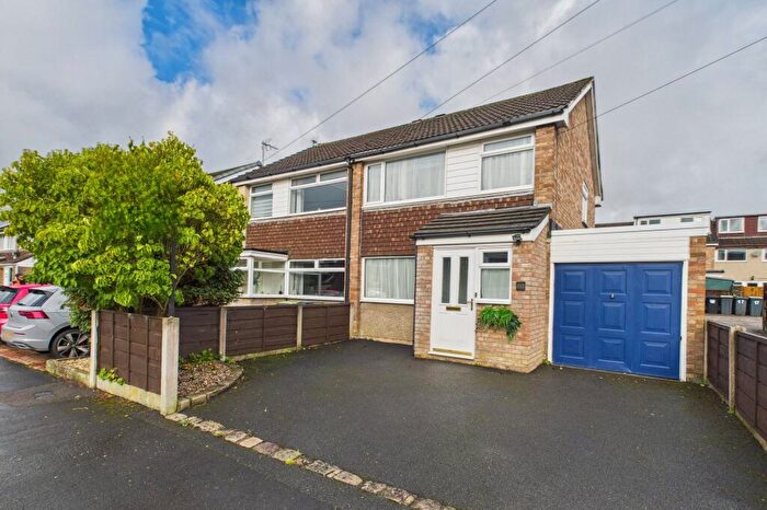 3 Bedroom Semi-Detached House For Sale In Frith View, Chapel-En-Le-Frith, SK23