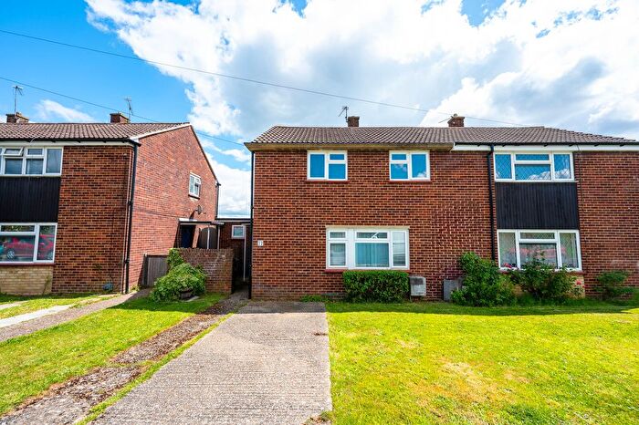 3 Bedroom Semi-Detached House For Sale In Homestall, Guildford, GU2