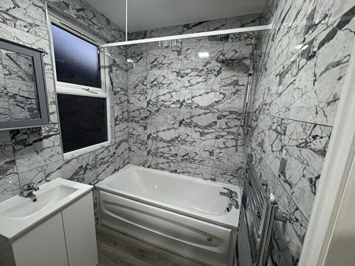 3 Bedroom Flat To Rent In Hartley Road, Croydon, CR0