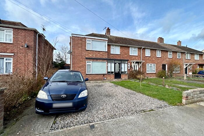 3 Bedroom End Terrace House For Sale In New College Close, Gorleston, NR31