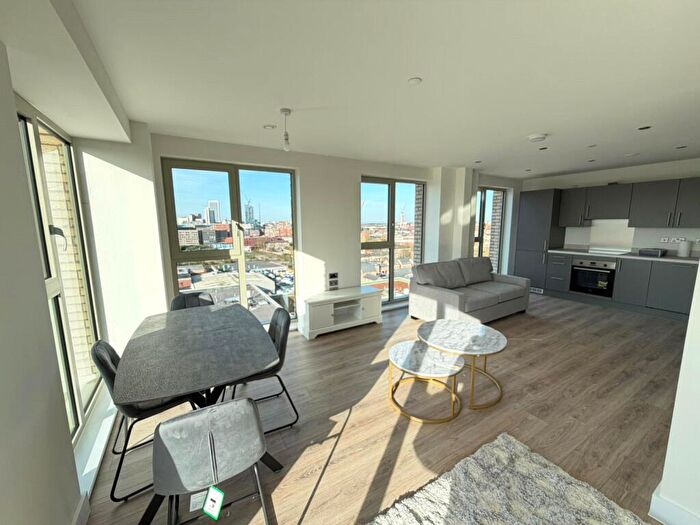 2 Bedroom Apartment To Rent In Boulevard Plaza, A Bristol Street, Birmingham, B5