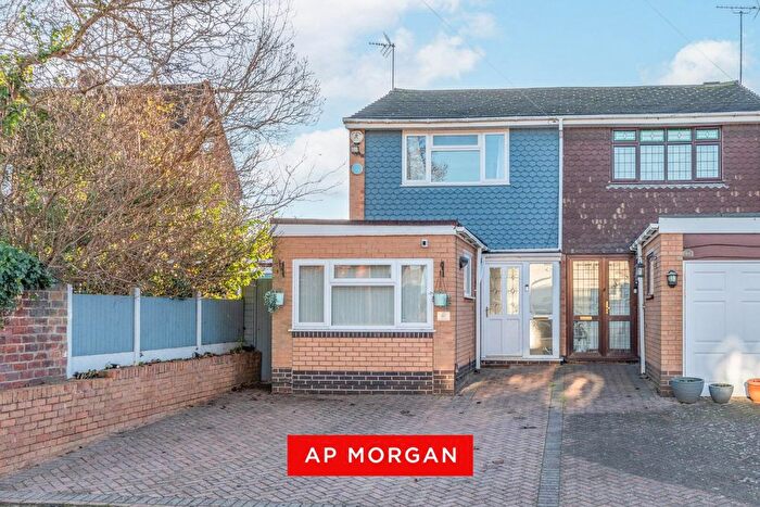 3 Bedroom Semi Detached House For Sale In Victoria Street, Wall Heath, Kingswinford, West Midlands, DY6