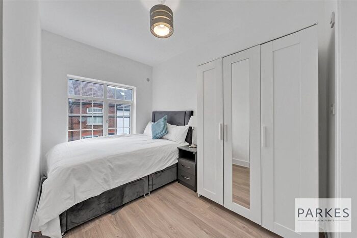 1 Bedroom Semi Detached House To Rent In Tavistock Street, Luton, Bedfordshire, LU1