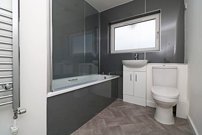 3 Bedroom Flat To Rent In Bayview Road, Invergowrie, DD2