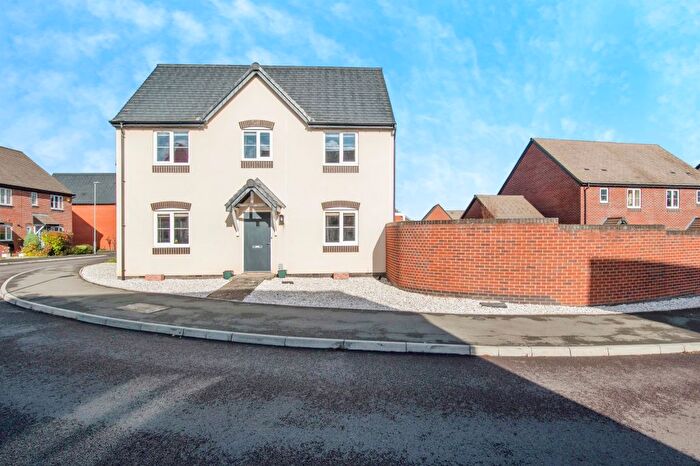 3 Bedroom Detached House For Sale In Anglia Crescent, Kempsey, Worcester, WR5