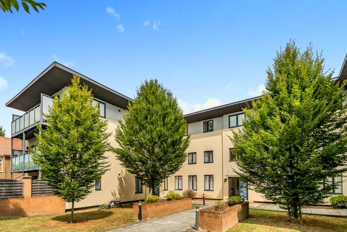 2 Bedroom Flat To Rent In Sidcup Road London, SE9