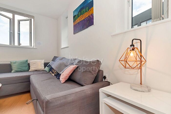 1 Bedroom Flat To Rent In Napier Road, Luton, LU1