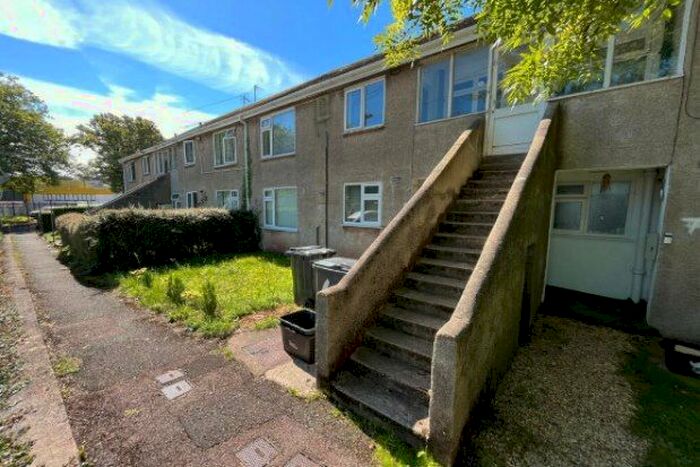 2 Bedroom Property To Rent In Southway Avenue, Torquay, TQ2