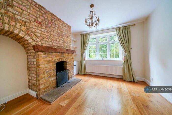 3 Bedroom Semi-Detached House To Rent In Fox Lane, Keston, BR2