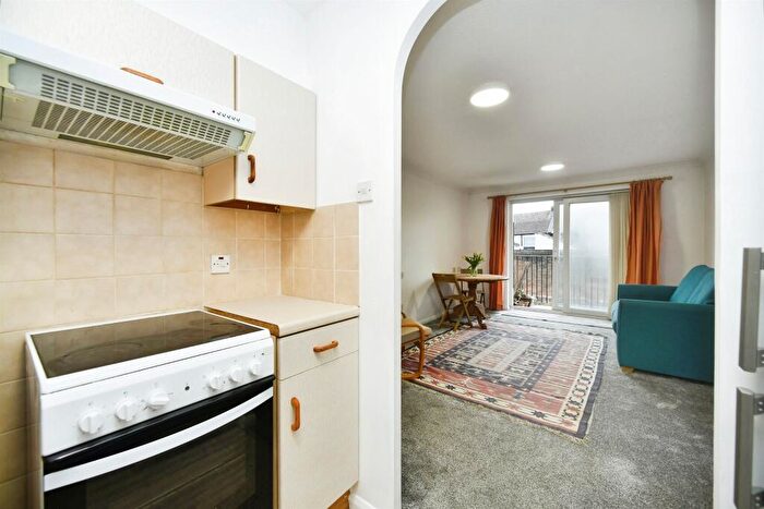 1 Bedroom Flat For Sale In Eastern Road, Brighton, BN2