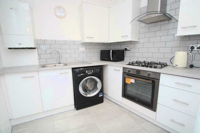 2 Bedroom Terraced House To Rent In Pemdevon Road, Croydon, CR0
