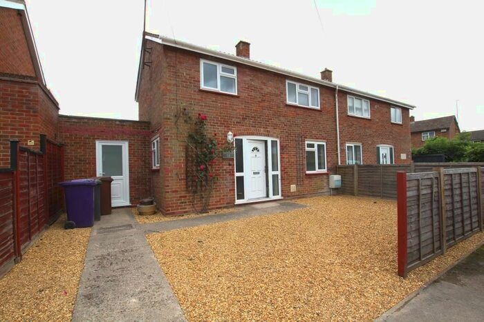 2 Bedroom Semi-Detached House To Rent In Icknield Walk, Royston, SG8