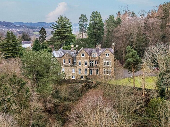 5 Bedroom House For Sale In Argoed Hall, Froncysyllte., LL20