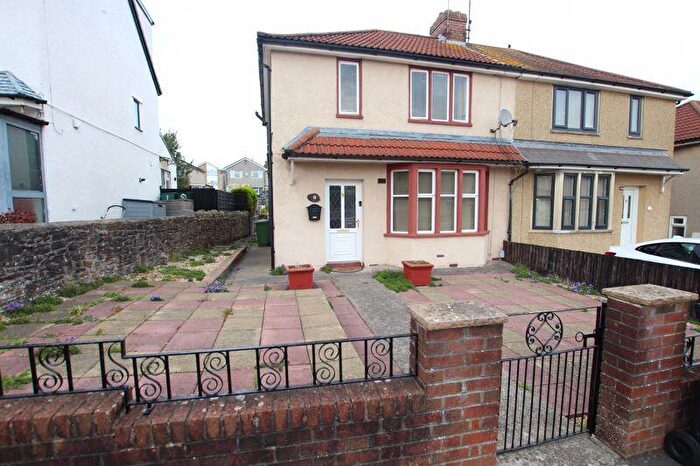 Detached House For Sale In Courtney Way Kingswood Bristol, BS15