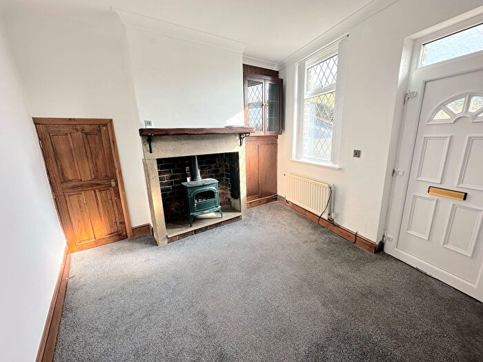 2 Bedroom End Of Terrace House To Rent In Trooper Lane, Halifax, HX3