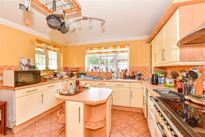 4 Bedroom Detached House For Sale In Ashford Road, St. Michaels, Tenterden, Kent, TN30
