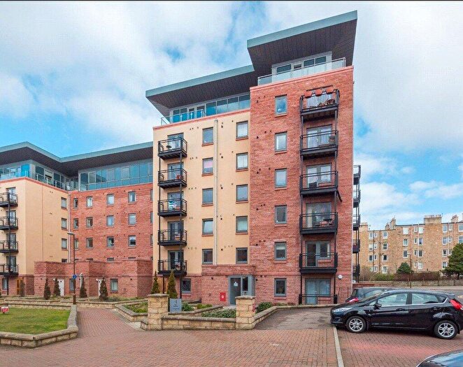 2 Bedroom Flat To Rent In Slateford Gait, Edinburgh, Midlothian, EH11