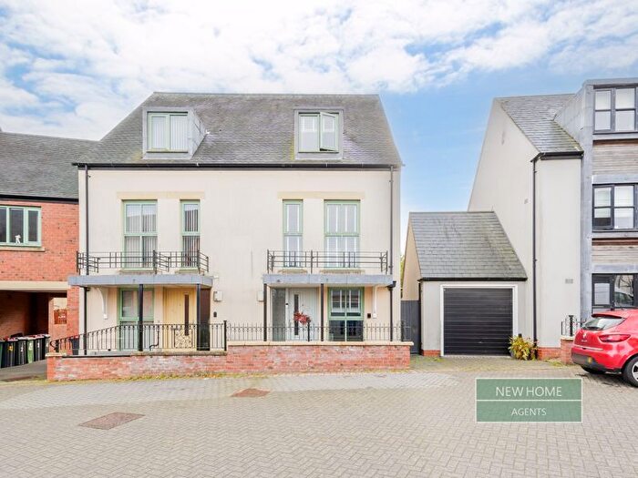 3 Bedroom Semi Detached House For Sale In St. Johns Walk, Lawley Village, Telford, TF4