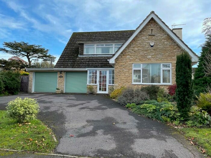 4 Bedroom Detached House To Rent In Ashton Rise, Trowbridge, Wiltshire, BA14