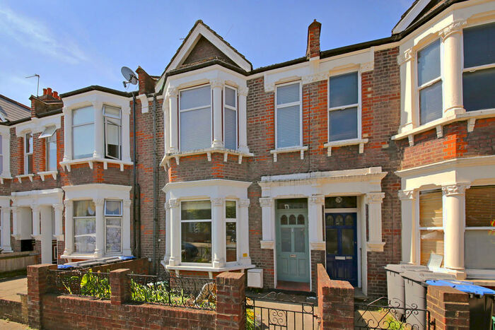 4 Bedroom Terraced House To Rent In Leghorn Road, Harlesden, NW10