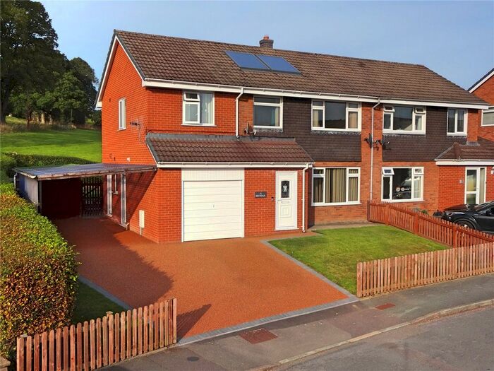 4 Bedroom Semi-Detached House For Sale In Beechwood Drive, Newtown, Powys, SY16