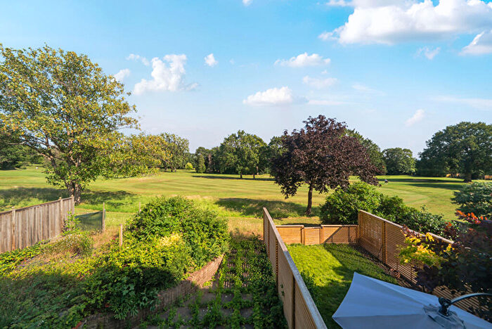 4 Bedroom Terraced House For Sale In Berystede, Kingston Upon Thames, KT2