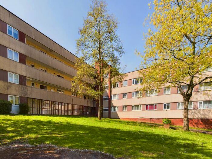 2 Bedroom Flat To Rent In Nelson House Staple Hill, BS16