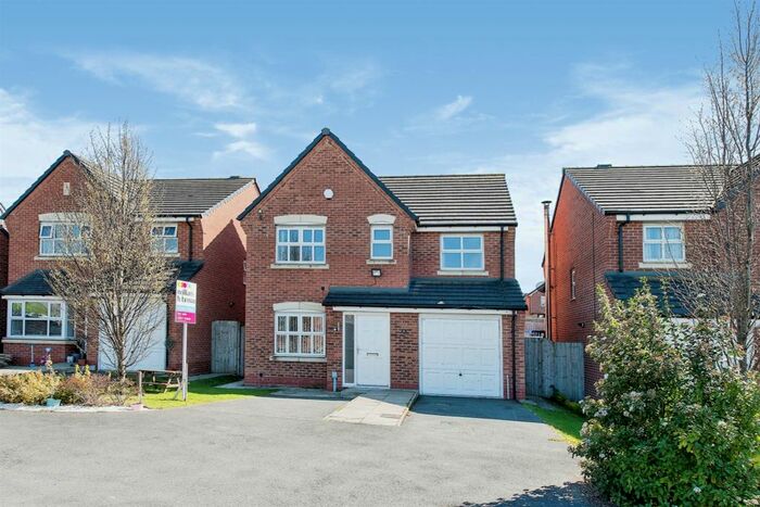 4 Bedroom Detached House To Rent In Netherwood Avenue, Castleford, WF10