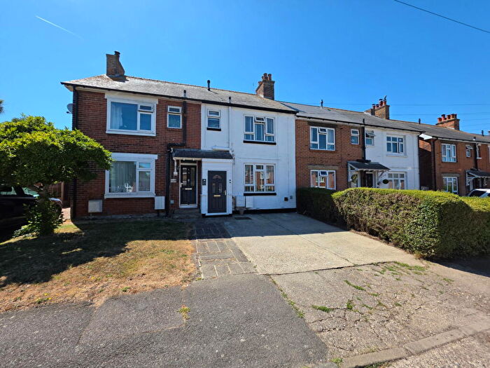 3 Bedroom Terraced House For Sale In Laburnum Avenue, Sandwich, Kent, CT13