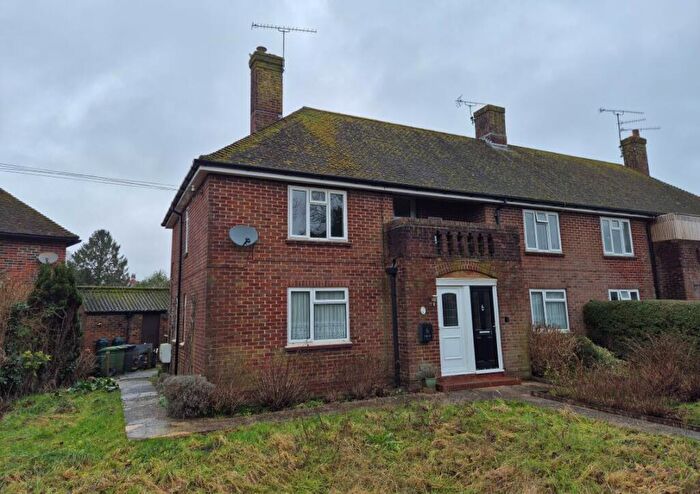 2 Bedroom Apartment For Sale In Whitedown, Alton, Hampshire, GU34