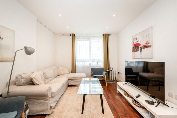 2 Bedroom Flat To Rent In Praed Street, London, W2