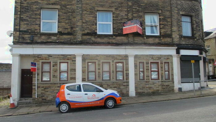 1 Bedroom Apartment To Rent In Lister Lane, Halifax, West Yorkshire, HX1