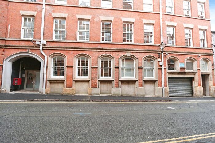 2 Bedroom Flat For Sale In Hounds Gate, Nottingham, Nottinghamshire, NG1