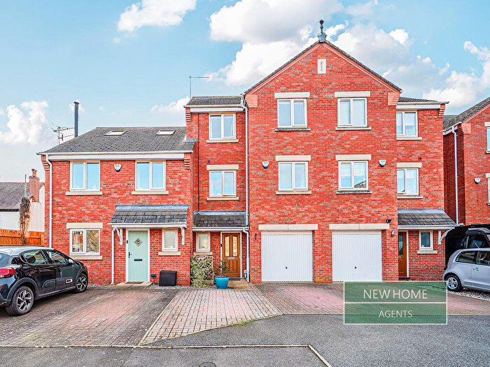 4 Bedroom Terraced House For Sale In Regal Gardens Bromsgrove, B61