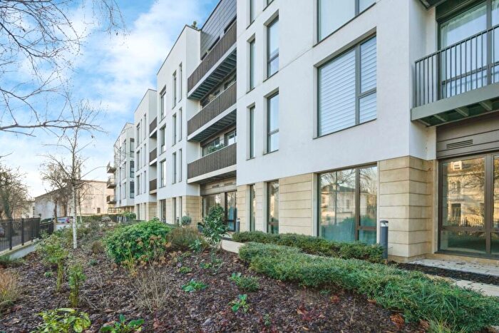 1 Bedroom Apartment For Sale In Rivershill House, St Georges Road, Cheltenham, GL50
