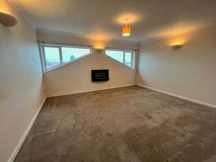 2 Bedroom Flat To Rent In Landsdowne Road, Yaxley, Peterborough, PE7