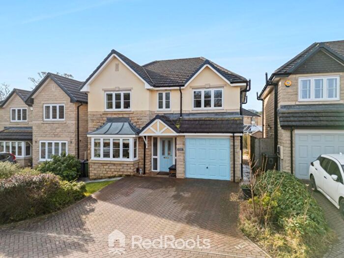 4 Bedroom Detached House For Sale In Weavers Mill Way, New Mill, Holmfirth, HD9