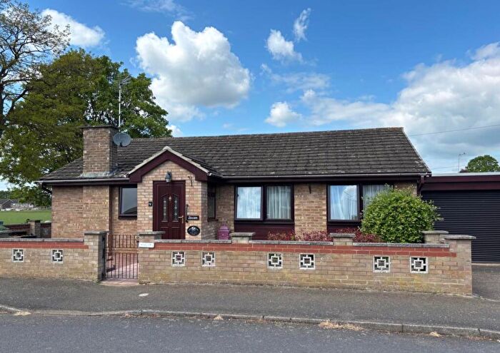 3 Bedroom Detached Bungalow For Sale In St. Davids Close, Brixworth, Northamptonshire, NN6