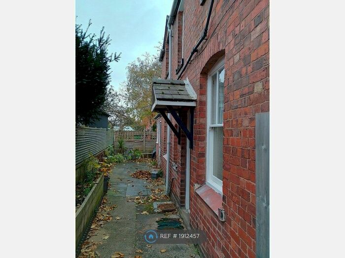 2 Bedroom Semi-Detached House To Rent In Montague Place, Shrewsbury, SY3