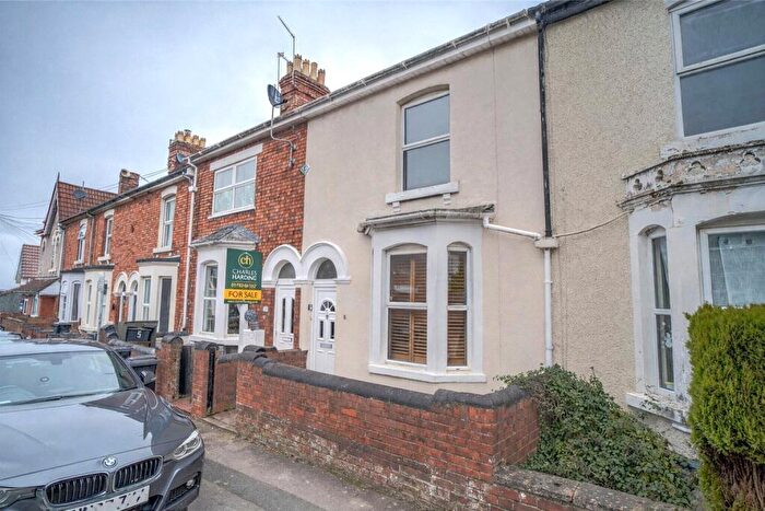 3 Bedroom Terraced House For Sale In Hythe Road, Old Town, Swindon, Wiltshire, SN1