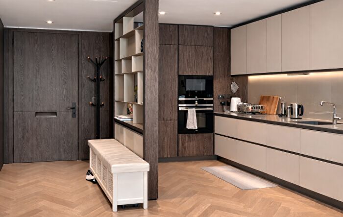 2 Bedroom Apartment For Sale In Bessborough House, Circus Road, SW11