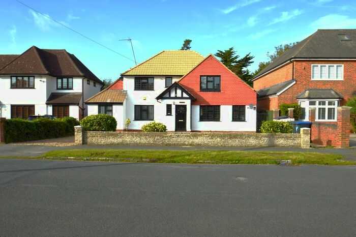 4 Bedroom Detached House To Rent In Syke Cluan, Iver, SL0