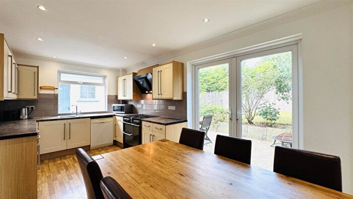 4 Bedroom Detached House To Rent In Luckington Road, Horfield, Bristol, BS7
